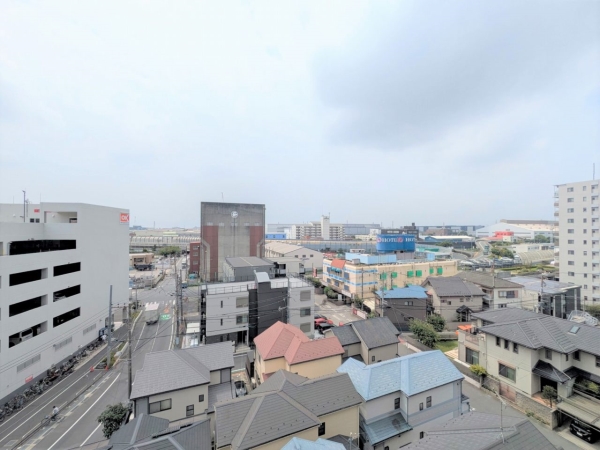 ７階部分、南向きの為、日照採光が良好です。