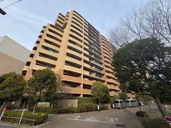 総戸数３２３戸の大規模マンション