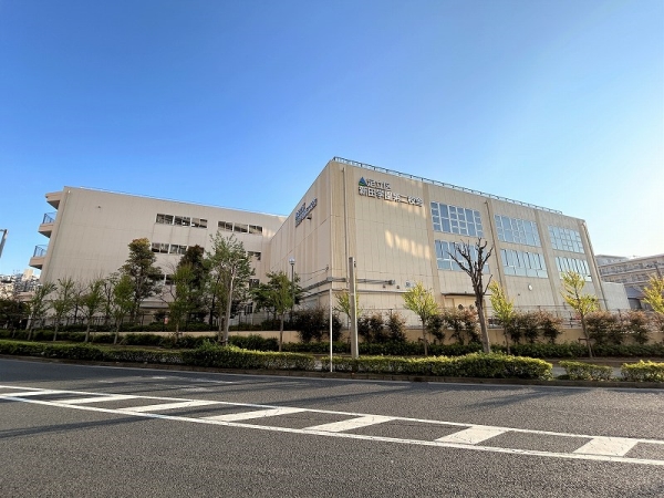 足立区新田学園第二校舎　徒歩２分