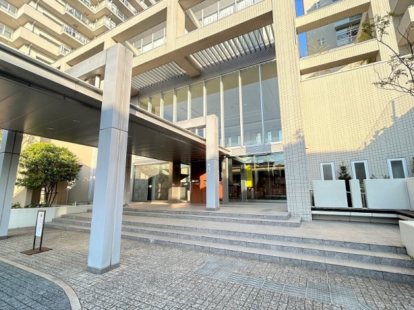 マンションエントランス