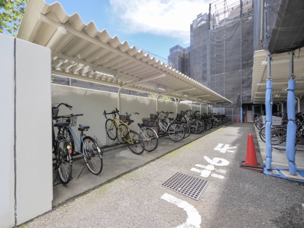 敷地内駐輪場、空き状況は担当者まで！