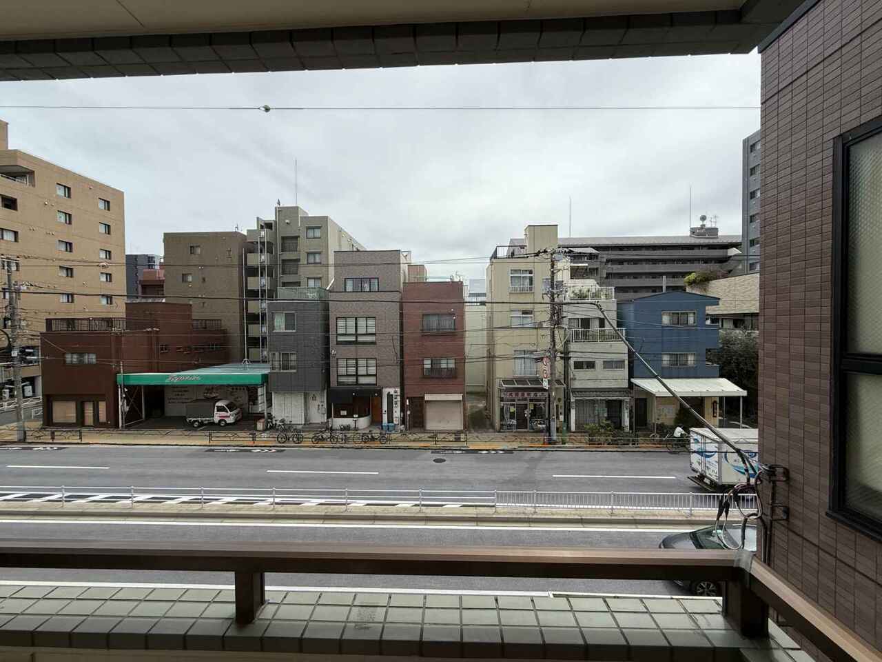 【バルコニーからの眺望】地上8階建の3階部分に位置している住まいです。※眺望は将来にわたって保証するものではありません。
