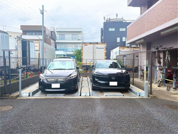 機械式駐車場　月額8000円から14000円