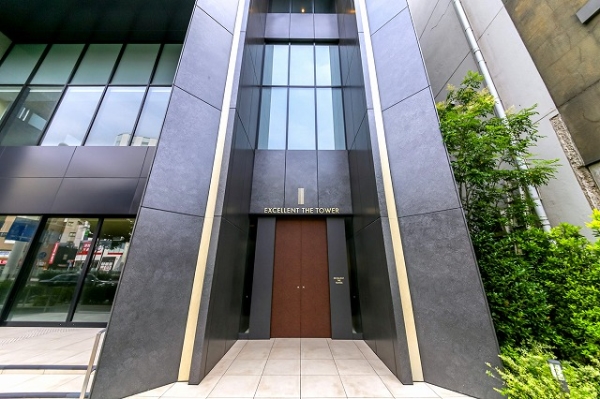 街に調和するランドマークタワー
