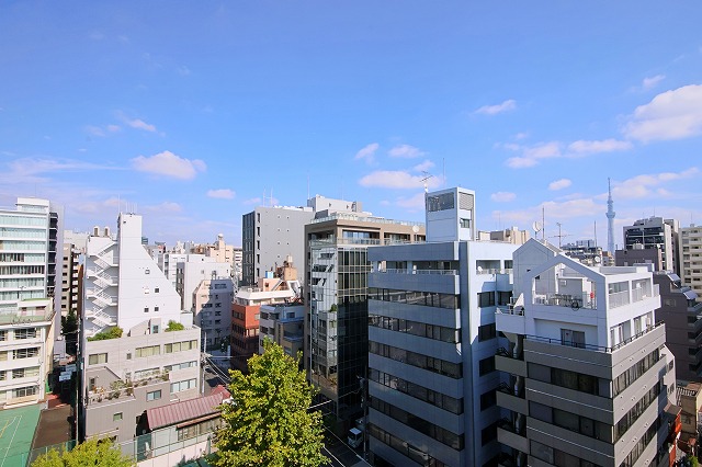 【バルコニーからの眺望】9階部分につき、眺望良好です。