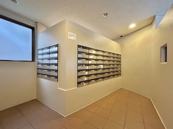 マンション内のメールコーナー