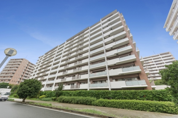 管理体制良好な大規模マンション。落ち着いた住環境も魅力です
