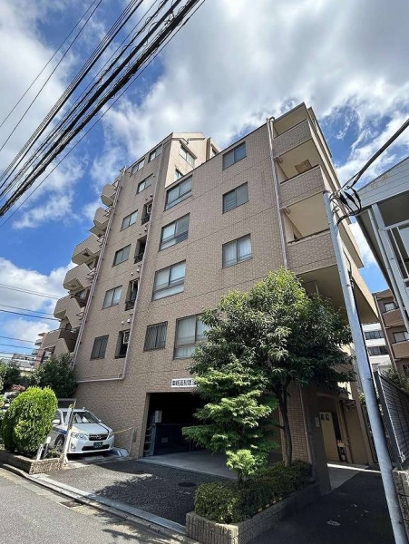 葛西駅徒歩7分に位置するマンション