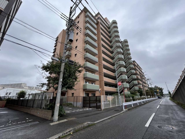 JR総武線「津田沼」駅徒歩5分の好立地
