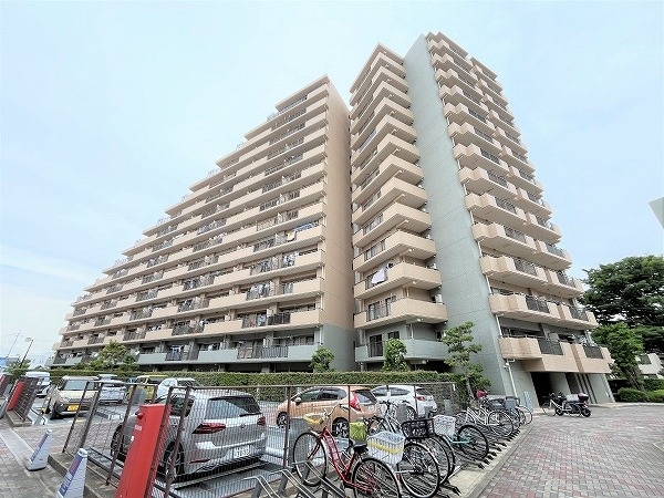 1993年6月築、総戸数230戸数のビッグコミュニティ