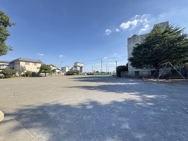 六木四丁目こども広場まで徒歩9分（約680ｍ）