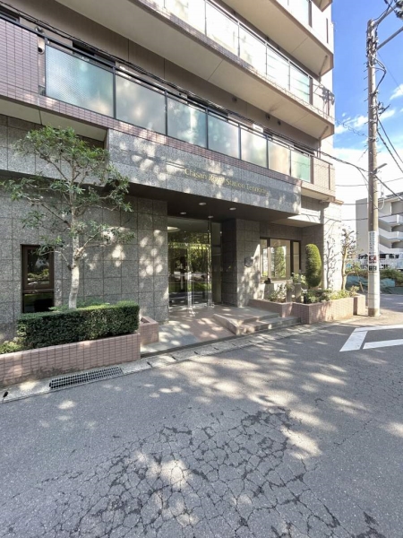 マンションエントランス