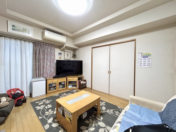 約１３．４帖の広々としたリビング