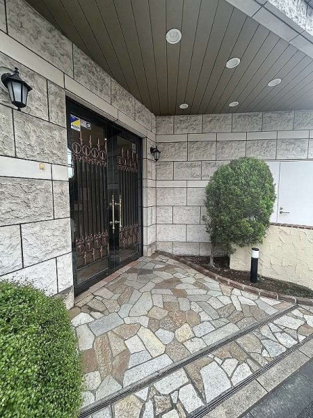高級感のあるエントランス入口