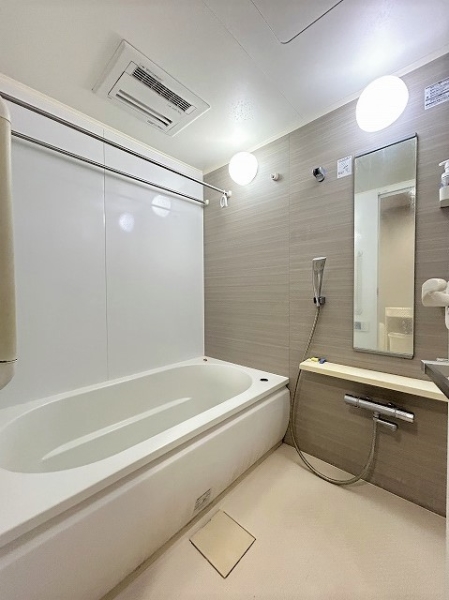 浴室換気乾燥暖房機を完備しています