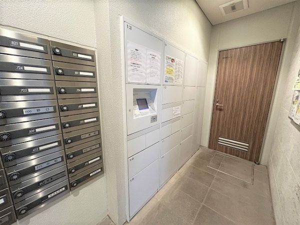 不在時に便利な宅配ボックス完備
