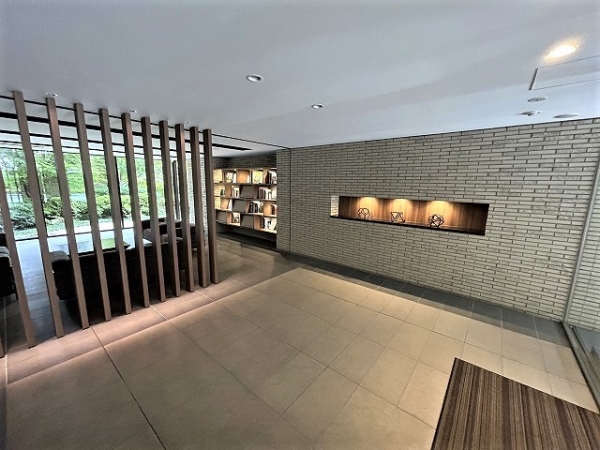 清潔感のあるラウンジ