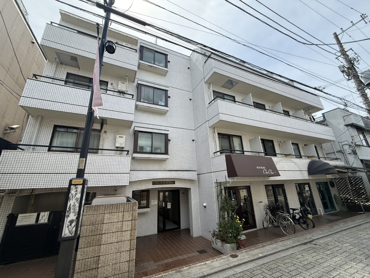 【グレイス浜田山】京王井の頭線「浜田山」駅まで徒歩2分、「西永福」駅まで徒歩11分。毎日の通勤はもちろん、休日のお出掛けにも便利なロケーションです。