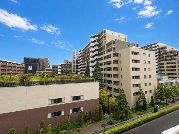 東向きのため陽当たり良好