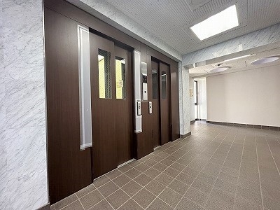 エレベーター２基完備しています