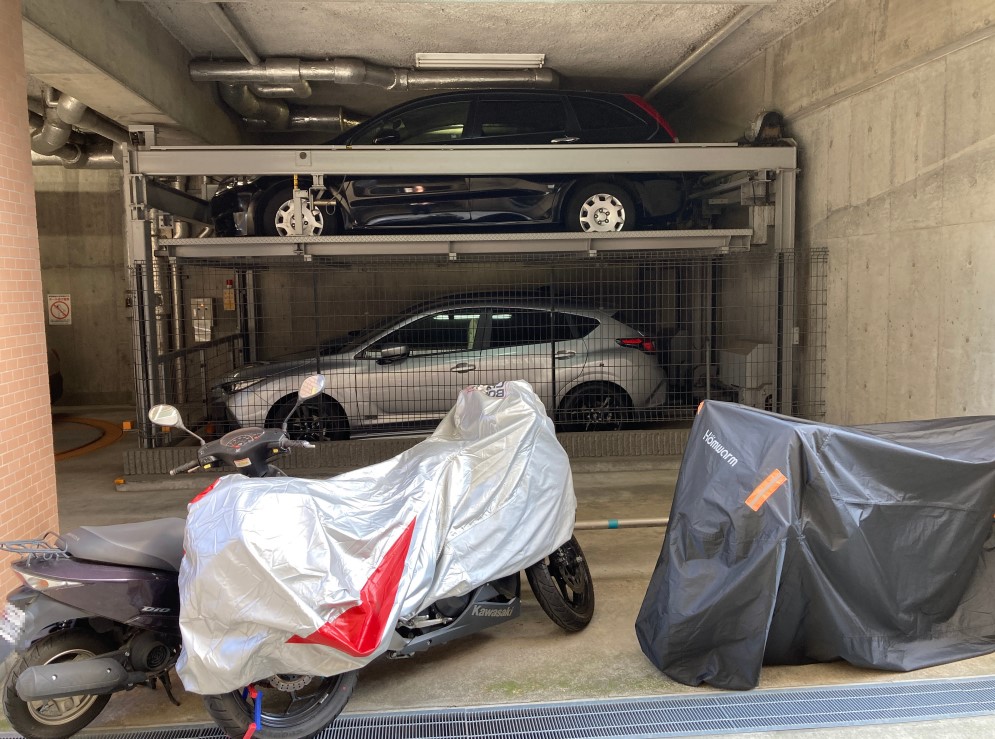 【バイク置き場】マンション敷地内にバイク置き場が用意されています。ご利用には別途費用が掛かります。空き状況など詳細は、お問い合わせください。