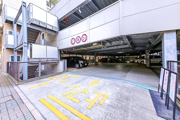 自走式駐車場・機械式駐車場が敷地内にございます