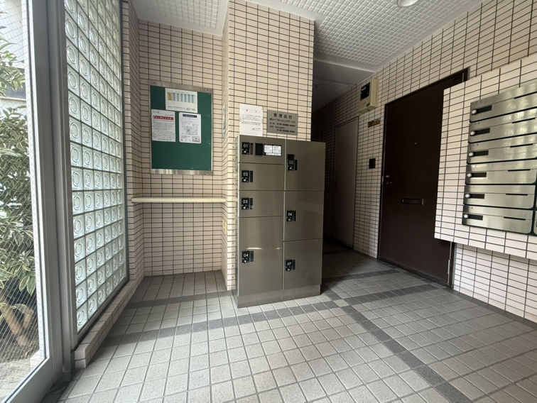 宅配ロッカー付き
