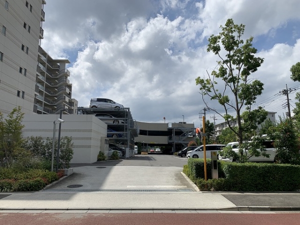 ■敷地内駐車場