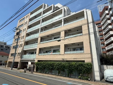 【現地外観写真】杉並区立高井戸小学校まで徒歩7分。お子様が6年間通学するのにも負担が少なめの距離に位置します。子育て世帯にもおすすめです。