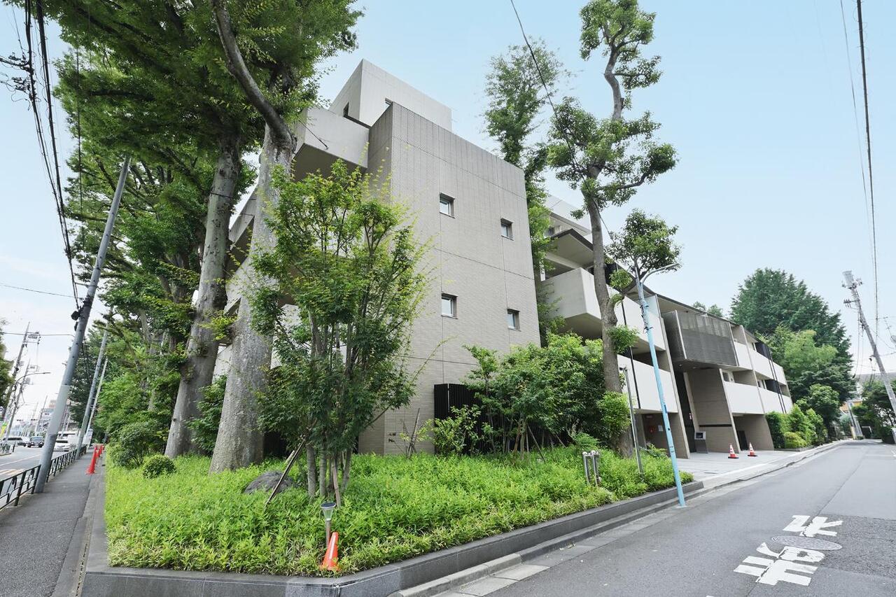 【現地外観写真】京王電鉄井の頭線「浜田山」駅まで徒歩7分の立地。「渋谷」駅まで乗り換えなしでアクセスでき、通勤・通学やお出掛けにも便利。