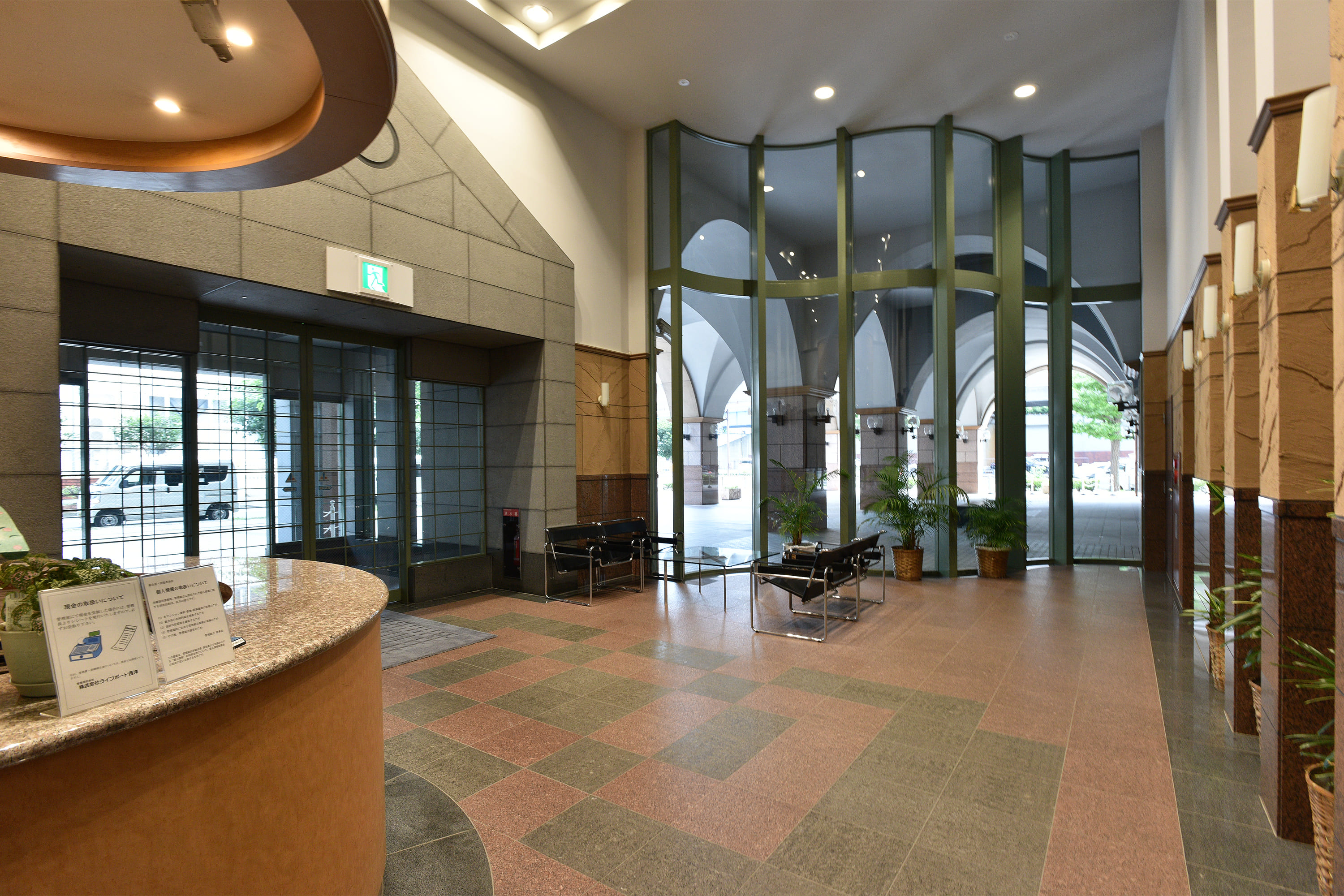 24時間有人管理（警備員対応含む）のマンションです！ご内見や詳細等、お気軽にお問い合わせください。