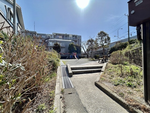 日野宮下公園：徒歩2分(約160m)