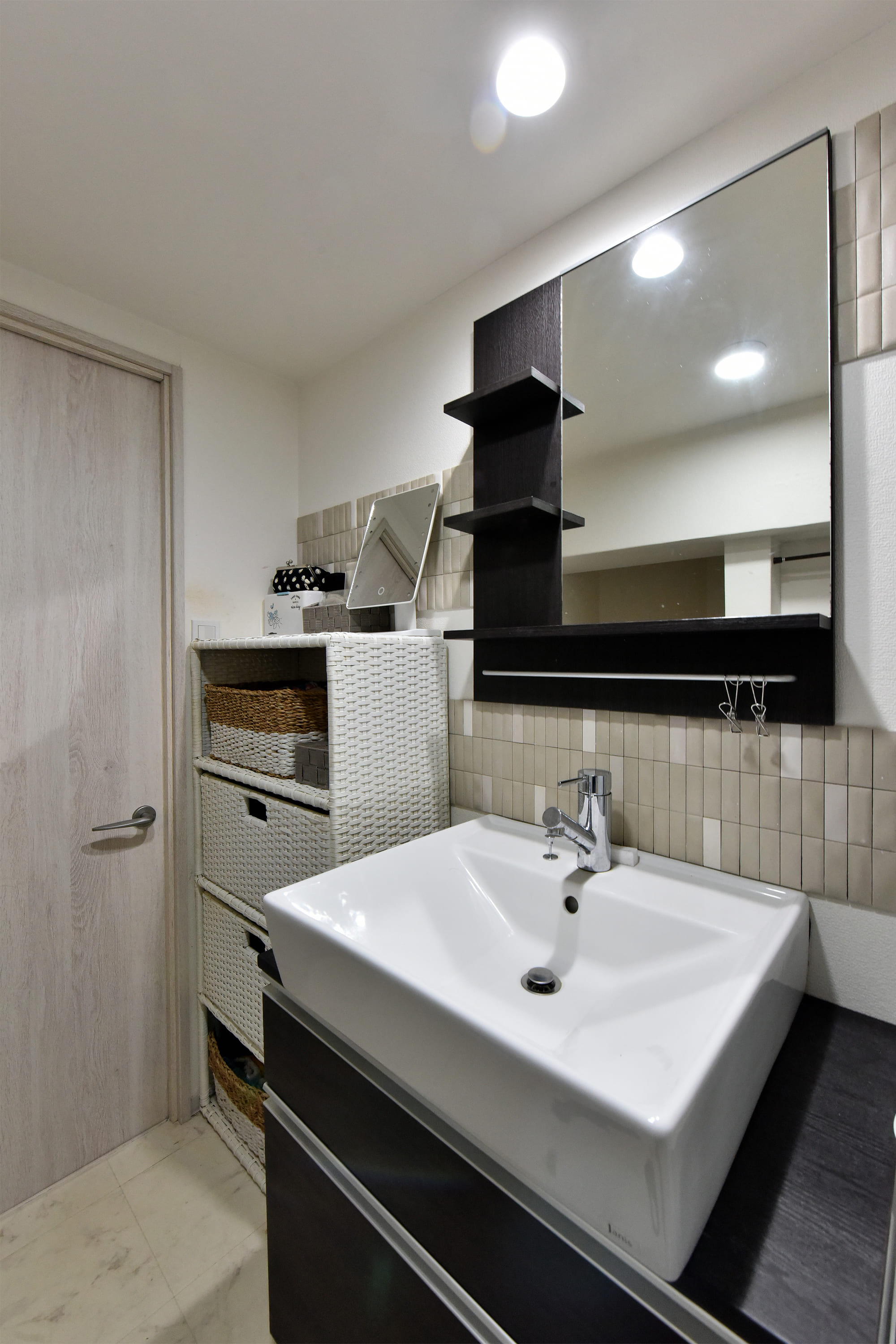 シンプルで使い勝手の良い洗面化粧台です。