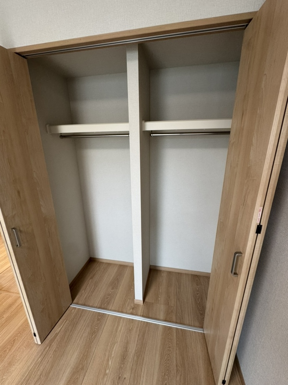 【洋室】全居室収納付きでお部屋を広く使えます！