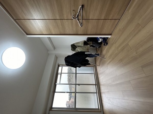 約5.4帖の居室です。