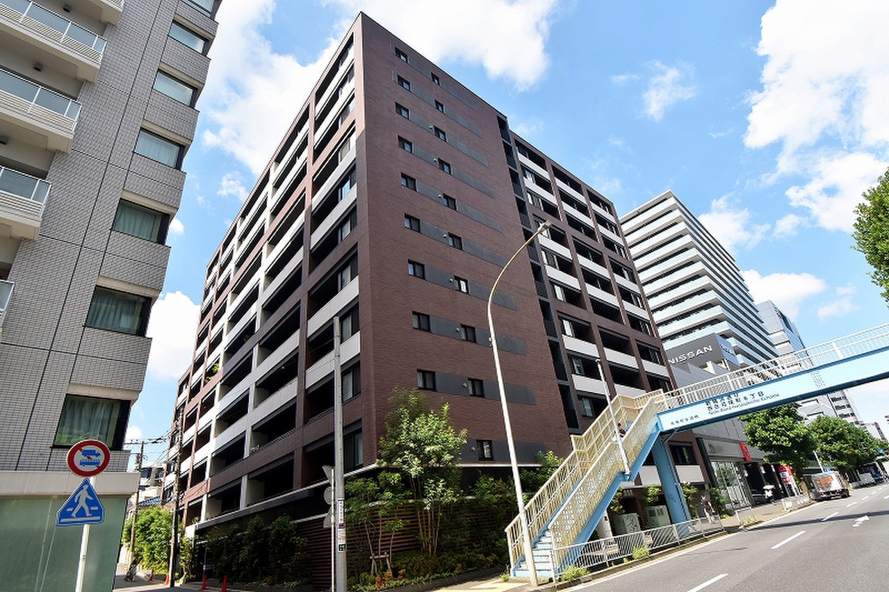 2018年竣工。複数路線利用可能で、通勤通学のアクセス良好です！