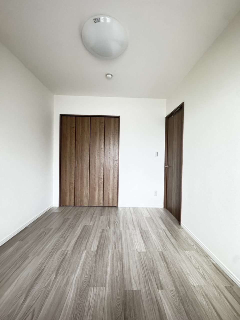 約5.2帖の洋室。全居室収納付きです！