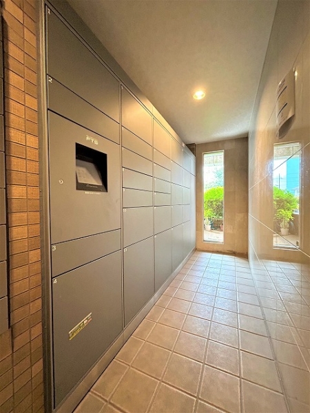 不在時に便利な宅配ボックスございます！