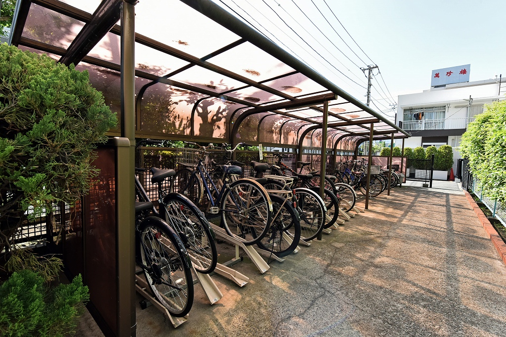 敷地内自転車置き場。最新の空き状況はお問い合わせください！