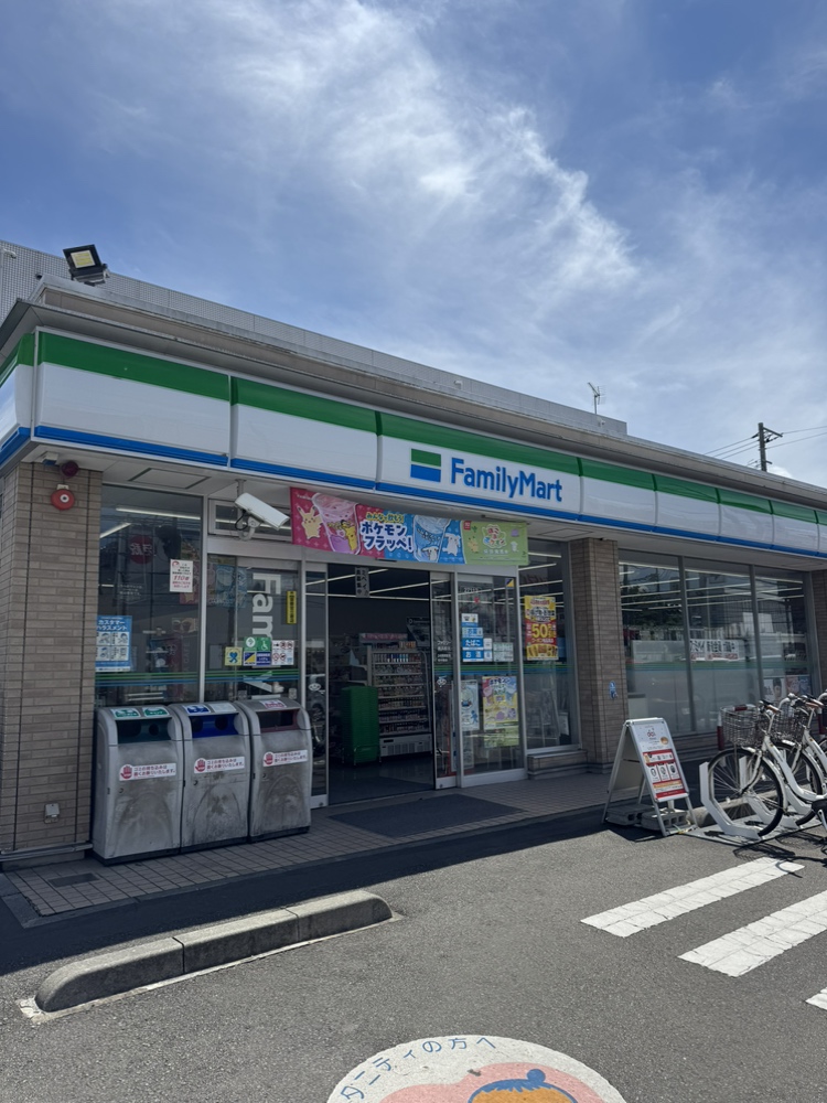ファミリーマート横浜都築池辺町店まで徒歩7分