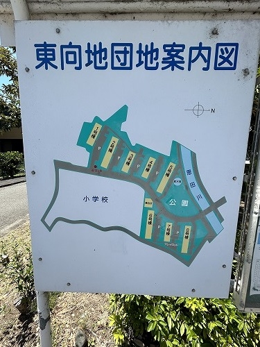 全8棟で構成されている団地の全体図です。