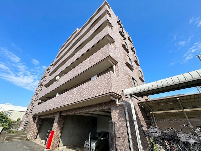 【外観】2路線3駅利用可能♪ブルーライン「北新横浜」駅 平坦徒歩8分！便利な宅配ボックス付きです♪
