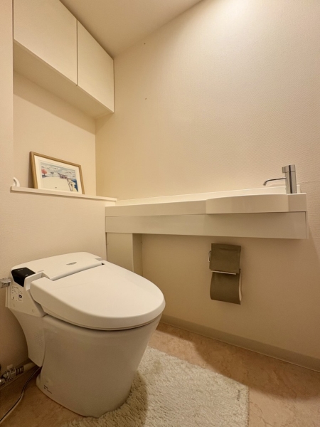 温水洗浄機能付きトイレ！