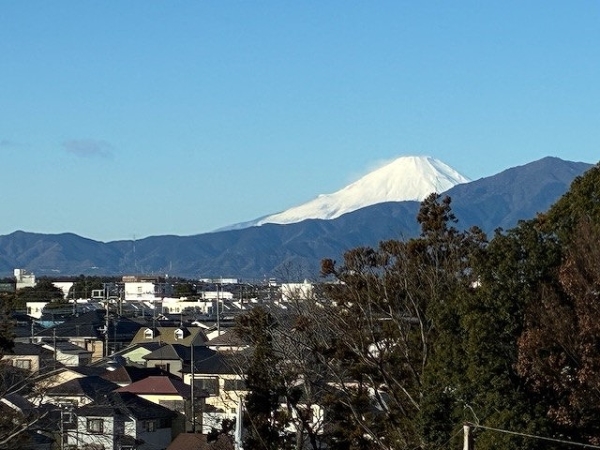 西側には富士山が望める日も。（天候による）