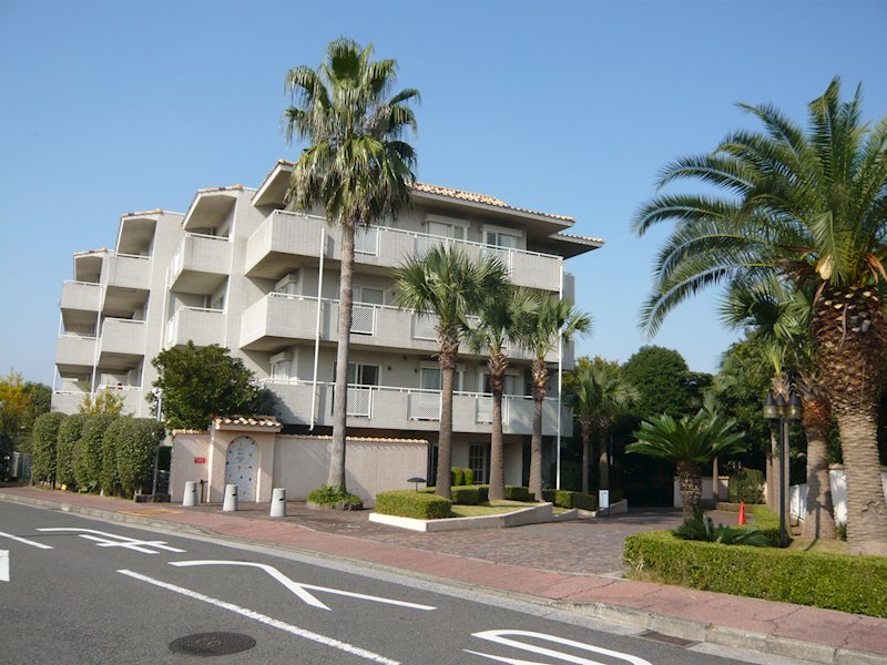 JR「根岸」駅発着のマンション専用シャトルバスがある、郊外型マンション！大規模物件ならではの共用・・・