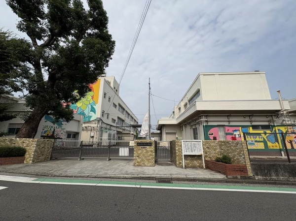 横浜市立瀬谷小学校　徒歩11分