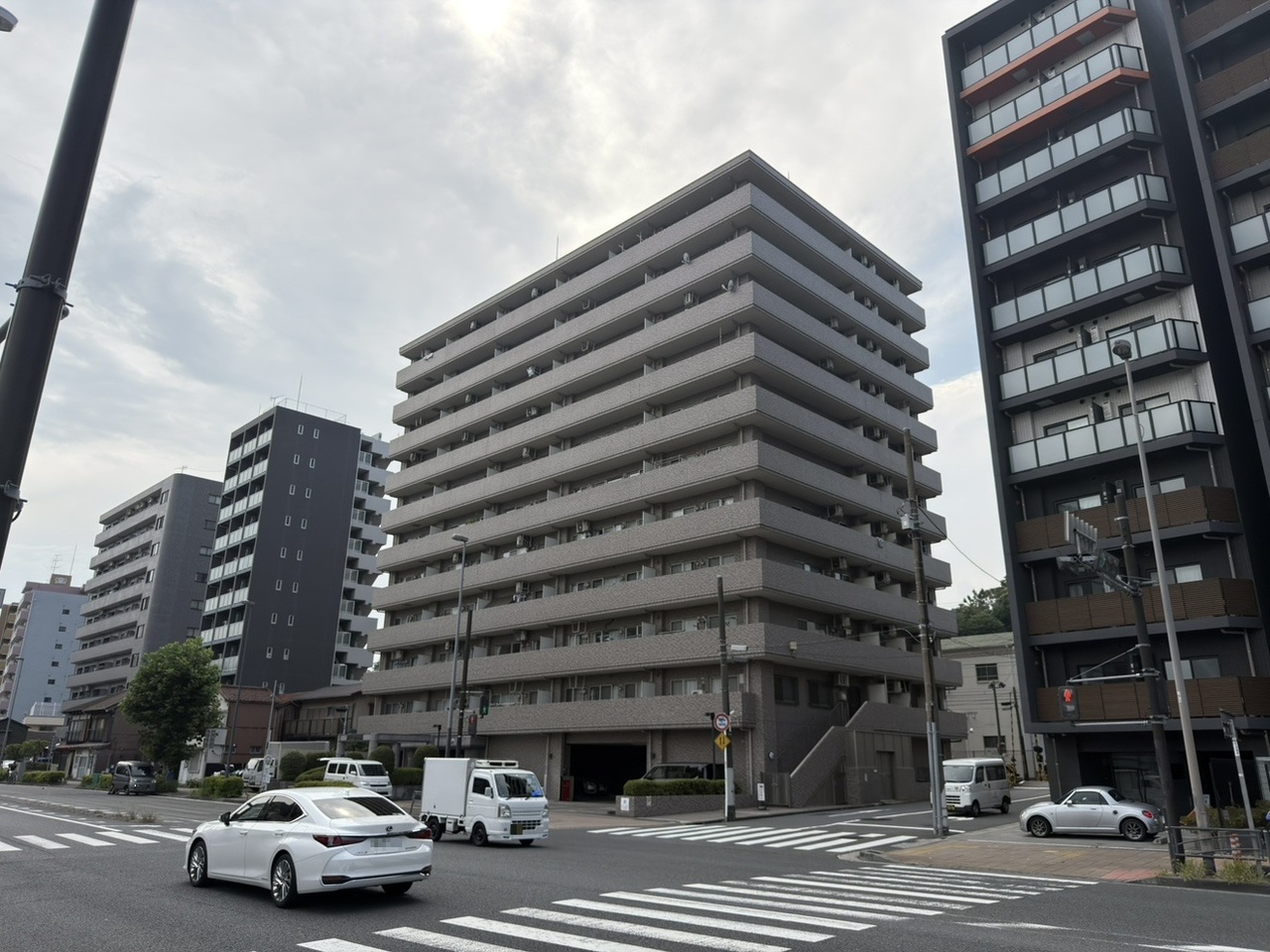 【レクセル新子安】京急本線「京急新子安」駅まで徒歩10分。2沿線2駅利用可能です。通勤・通学、お出かけの際に便利な立地です。