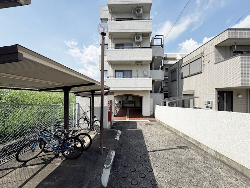【外観】東急東横線「綱島」駅徒歩11分！駅まで平坦アクセス！周辺に買い物施設が充実した、住みやす・・・