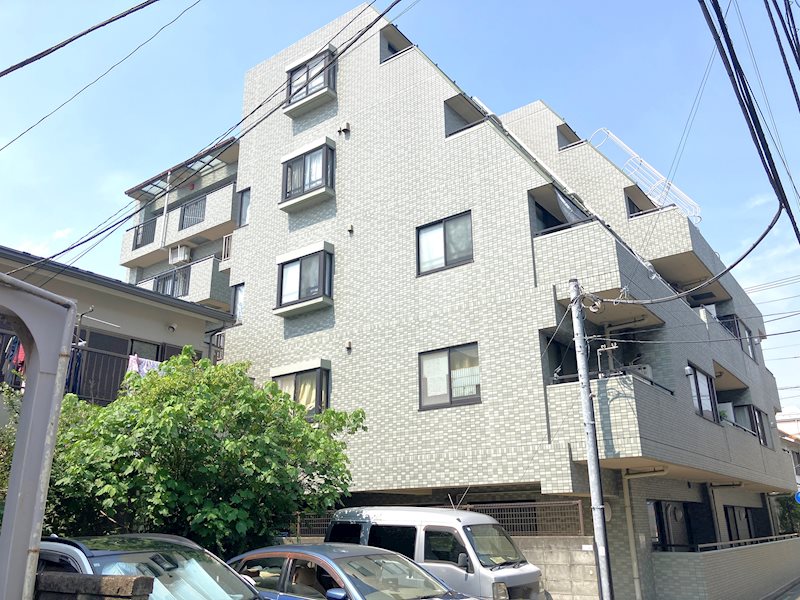 3路線3駅利用可能！女性やお子様にも安心安全のオートロック付き。