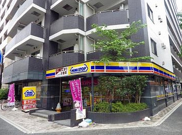 ミニストップ新横浜1丁目店まで徒歩2分（約150ｍ）